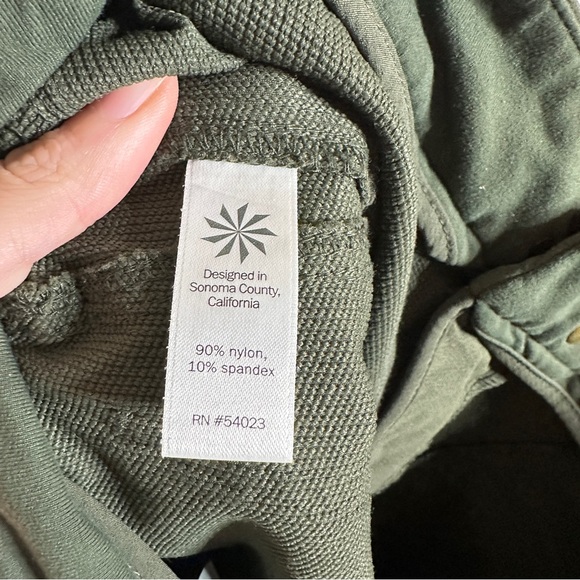 ATHLETA dark green Wander slim fit pants 6 TALL - Picture 8 of 8